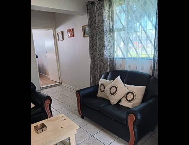 2 BEDROOM APARTMENT FOR SALE IN GLENLILY